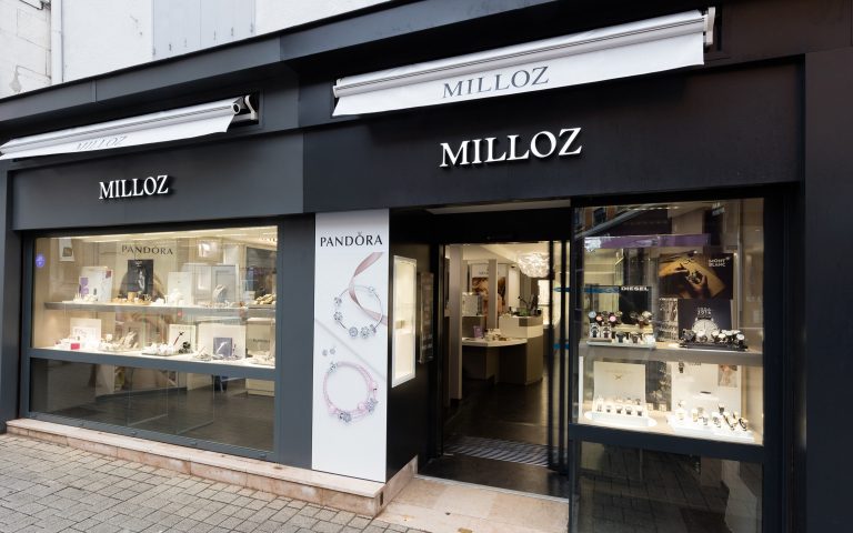 DEVANTURE RECADREE 768x480